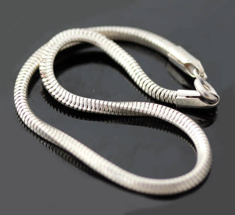 SIMPLE CONTEMPORARY STERLING SILVER SNAKE LINK BRACELET CHAIN. 925