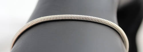 SIMPLE CONTEMPORARY STERLING SILVER SNAKE LINK BRACELET CHAIN. 925
