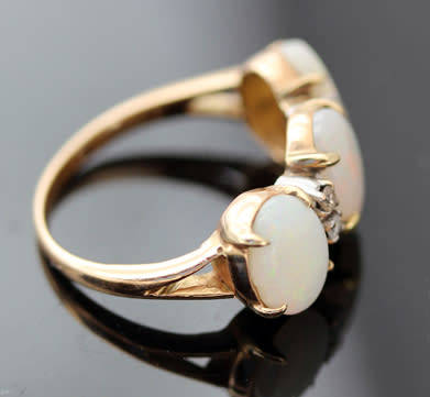 VINTAGE NATURAL OPAL 9CT YELLOW GOLD RING DIAMOND ACCENTS *JEWELLER CERTIFIED R13'000