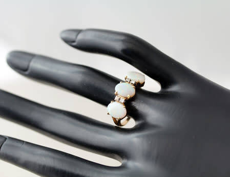 VINTAGE NATURAL OPAL 9CT YELLOW GOLD RING DIAMOND ACCENTS *JEWELLER CERTIFIED R13'000