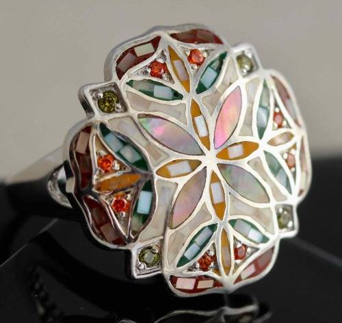 LARGE MOTHER OF PEARL FLORAL HANDCRAFTED MOSAIC DESIGN STERLING SILVER RING. 'JEWLLERY ART!'