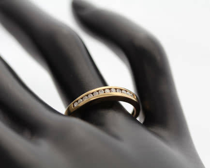 9CT YELLOW GOLD RING WITH CHANNEL SET NATURAL DIAMONDS CLASSIC HALF-ETERNITY. VINTAGE ENGLISH