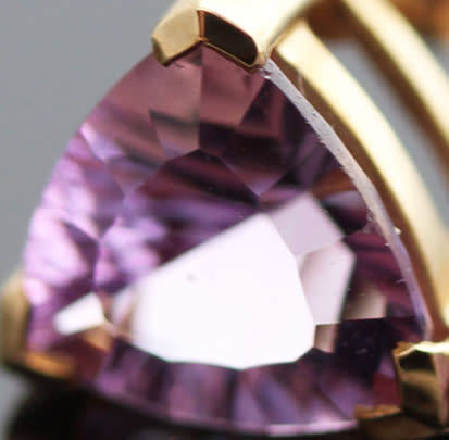 STUNNING VINTAGE ENGLISH TRILLION-CUT AMETHYST 9CT YELLOW GOLD STUD EARRINGS AMAZING CUT AND CLARITY