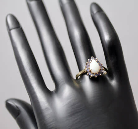 VINTAGE 9CT YELLOW GOLD PEAR FACETED NATURAL OPAL AND TANZANITE RING