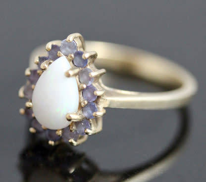 VINTAGE 9CT YELLOW GOLD PEAR FACETED NATURAL OPAL AND TANZANITE RING