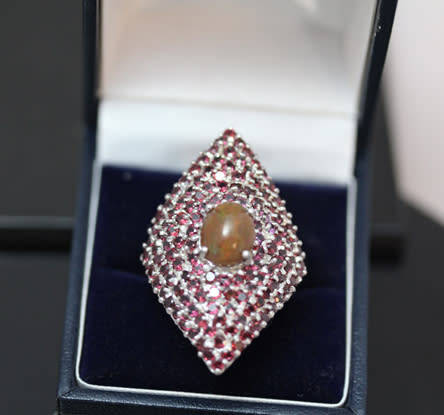 LARGE STERLING SILVER RING NATURAL HOT RAINBOW BLACK OPAL CABOCHON AND REAL GARNET GEMSTONES