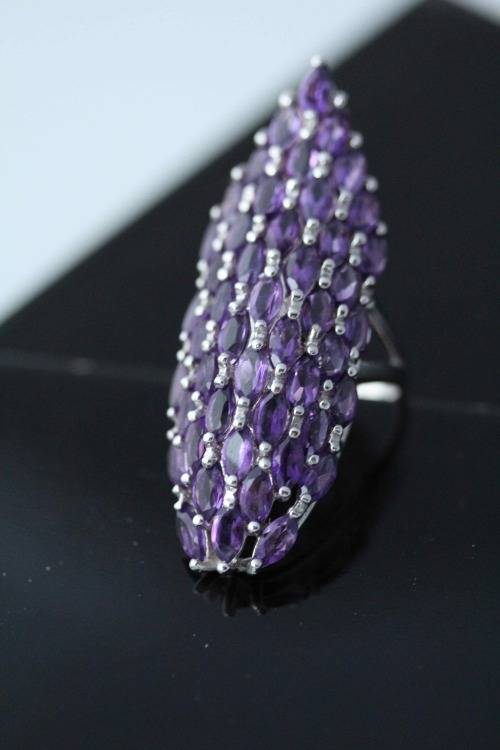 LARGE REAL AMETHYST GEMSTONE STERLING SILVER RING INTENSE DEEP COLOUR. SERIOUSLY LONG! 50 mm  11,27g