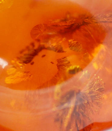 LARGE VINTAGE NATURAL BALTIC AMBER FROM BUDAPEST STERLING SILVER RING. FASCINATING INCLUSIONS!
