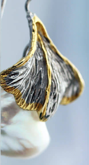 DRAMATIC HANDCRAFTED GORGEOUS BAROQUE PEARL STERLING SILVER DROP & DANGLE EARRINGS GOLD-HUED ACCENTS