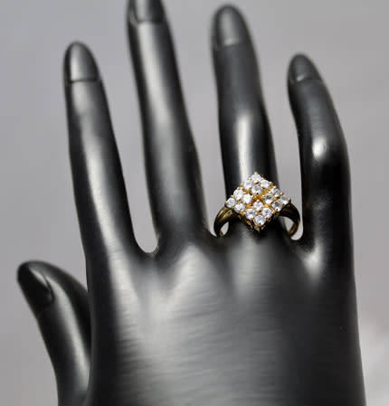 ENGLISH VINTAGE REAL TANZANITE GEMSTONE 9CT YELLOW GOLD RING. WELL HALLMARKED!