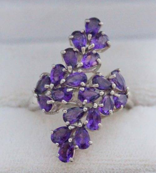 DEEP PURPLE AMETHYST GEMSTONE STERLING SILVER RING. URUGUAY MINED