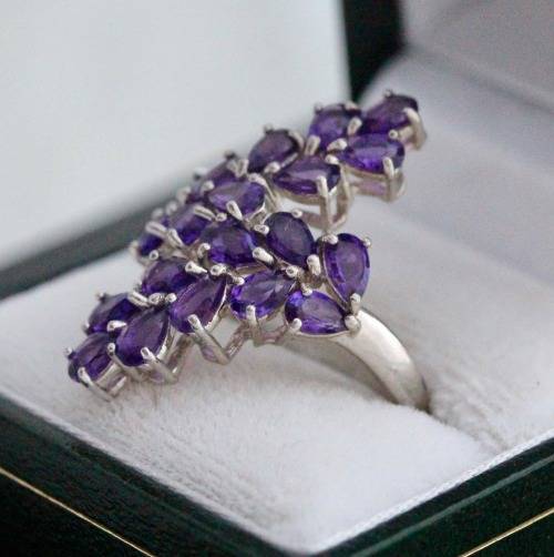 DEEP PURPLE AMETHYST GEMSTONE STERLING SILVER RING. URUGUAY MINED