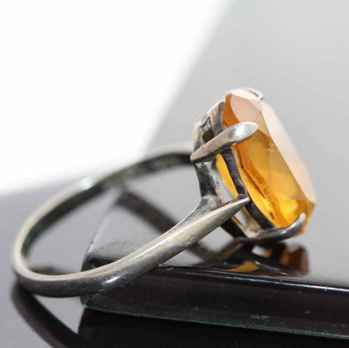 CITRINE STERLING SILVER RING. 925. INTERESTING BRITISH VINTAGE HALLMARKS! DEEP YELLOW COLOUR