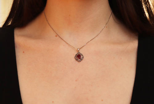 ELEGANT, REAL RUBY and BLACK SPINEL GEMSTONE FILIGREÉ STERLING SILVER PENDANT ON FACETED 40mm CHAIN