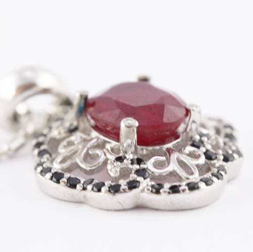 ELEGANT, REAL RUBY and BLACK SPINEL GEMSTONE FILIGREÉ STERLING SILVER PENDANT ON FACETED 40mm CHAIN
