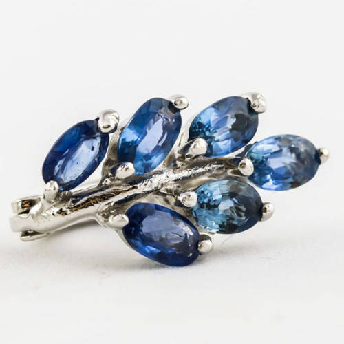 BEAUTIFUL SOLID STERLING SILVER CORNFLOWER BLUE SAPPHIRE GEMSTONE STUD EARRINGS. CLASSIC ELEGANCE!