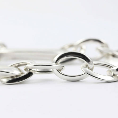 LARGE ELONGATED LOOP LINK ITALIAN SOLID STERLING SILVER BRACELET WITH LARGE CLASP. 925. ITALY
