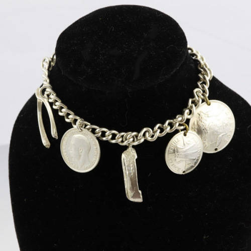 HEAVY VINTAGE HANDCRAFTED SOLID STERLING SILVER CHARM BRACELET WITH 7 CHARMS