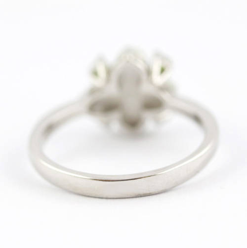 DAINTY FLORAL NATURAL CHROME DIOPSIDE AND MOTHER OF PEARL STERLING SILVER RING.925