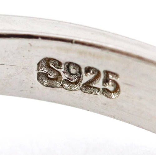 DAINTY FLORAL NATURAL CHROME DIOPSIDE AND MOTHER OF PEARL STERLING SILVER RING.925