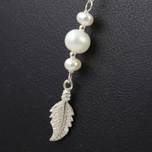 PRETTY 56CM STERLING SILVER CABLE LINK DOUBLE NECKLACE WITH BAROQUE PEARL ACCENTS. 925