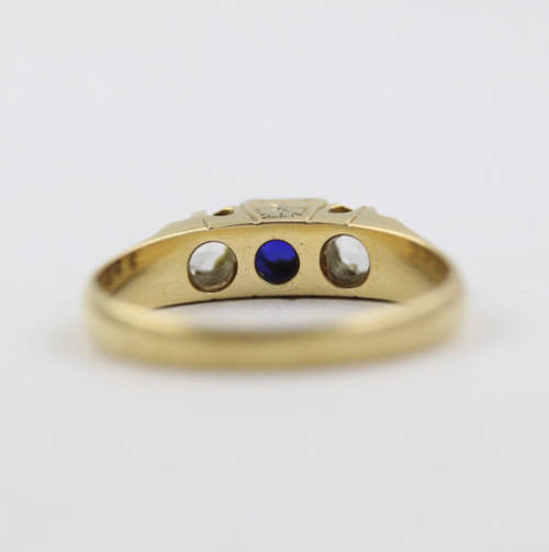 VINTAGE SAPPHIRE AND TOPAZ 14CT YELLOW GOLD RING. 585. * JEWELLER`S EVALUATION R15`000 *