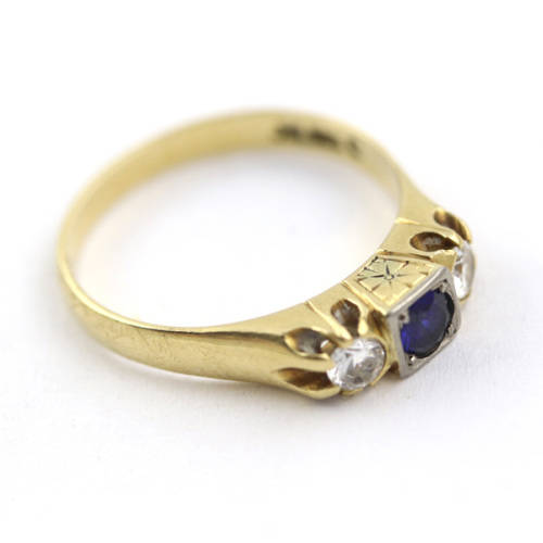 VINTAGE SAPPHIRE AND TOPAZ 14CT YELLOW GOLD RING. 585. * JEWELLER`S EVALUATION R15`000 *