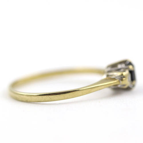 DAINTY OVAL SAPPHIRE AND DIAMOND 9CT YELLOW AND WHITE GOLD RING. * JEWELLER EVALUATION R12`000 *