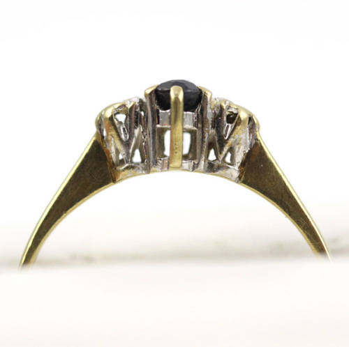 DAINTY OVAL SAPPHIRE AND DIAMOND 9CT YELLOW AND WHITE GOLD RING. * JEWELLER EVALUATION R12`000 *