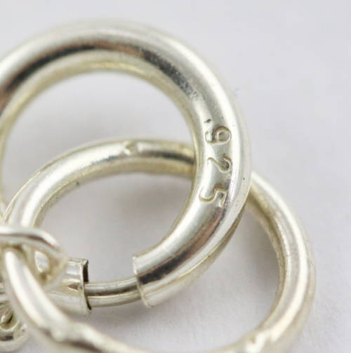 UNUSUAL STERLING SILVER FRINGE NECKLACE WITH A CASCADE OF 4MM ROUND BLACK SPINEL GEMSTONES. 925