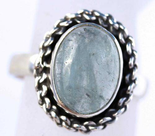 NATURAL AQUAMARINE GEMSTONE IN STERLING SILVER 925 RING. Size 7/half