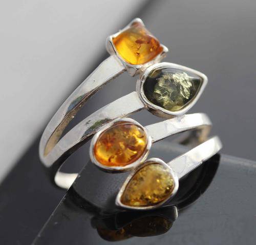 REAL POLISH BALTIC AMBER TRI-COLOURED RING. STERLING SILVER. HANDCRAFTED UNUSUAL DESIGN!