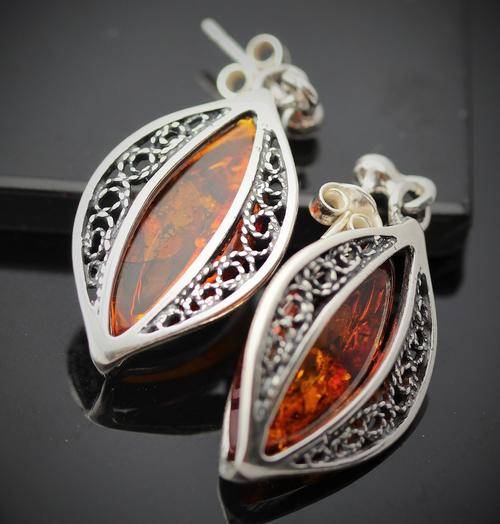 REAL POLISH BALTIC AMBER STERLING SILVER EARRINGS 925. HAND-CRAFTED