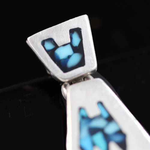 TURQUOISE AND MEXICAN STERLING SILVER EARRINGS WITH INLAY DESIGN. 925