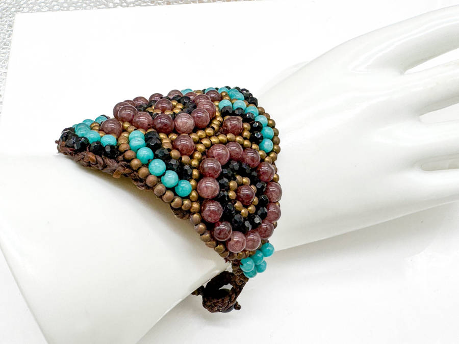 HANDCRAFTED - UNUSUAL TURQUOISE & AGATE GEMSTONE BEADS ON HEAVY BRAIDED BASE