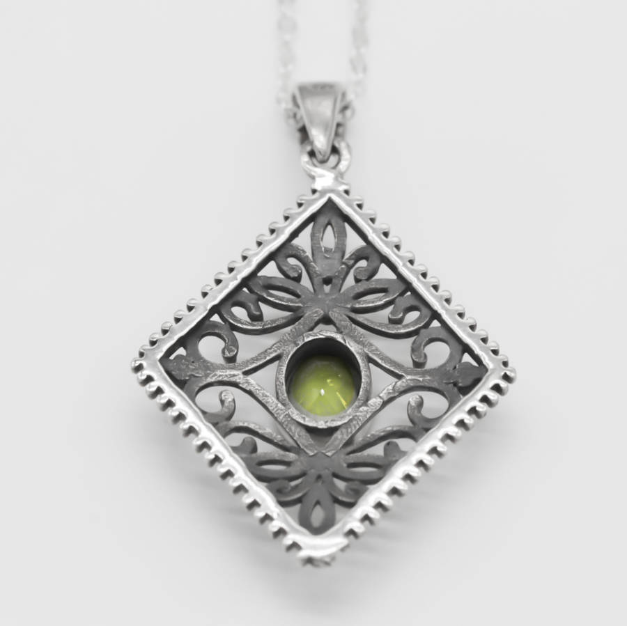 NATURAL PERIDOT STERLING SILVER PENDANT NECKLACE WITH INTRICATE OPENWORK DETAIL
