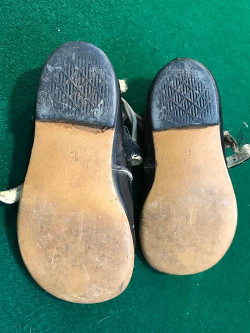 VINTAGE LEATHER BABY SHOES