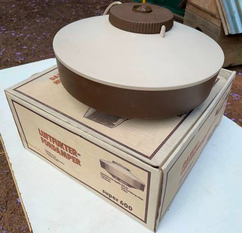 LARGE VINTAGE DEFY HUMIDIFIER