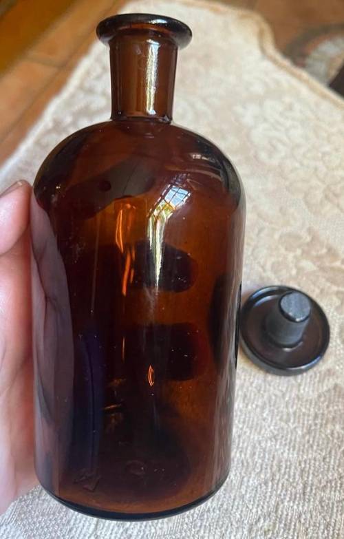 VINTAGE MEDICINE BOTTLE WITH GLASS STOPPER