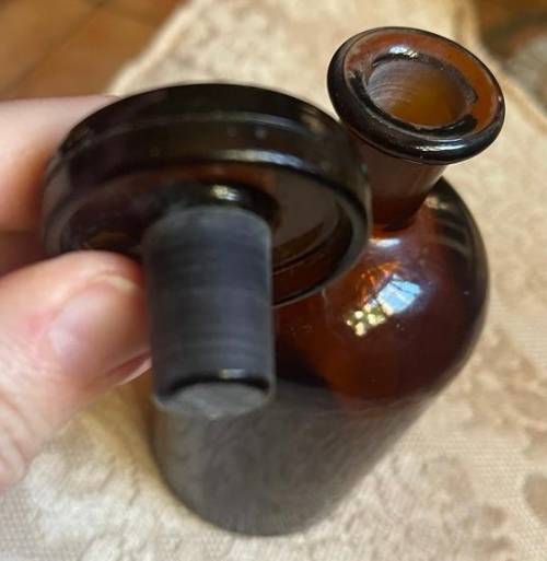 VINTAGE MEDICINE BOTTLE WITH GLASS STOPPER