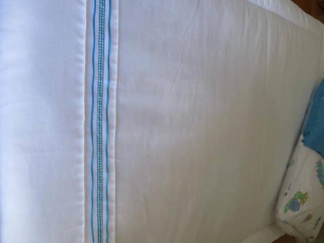 Cot comforter with matching pillowcase