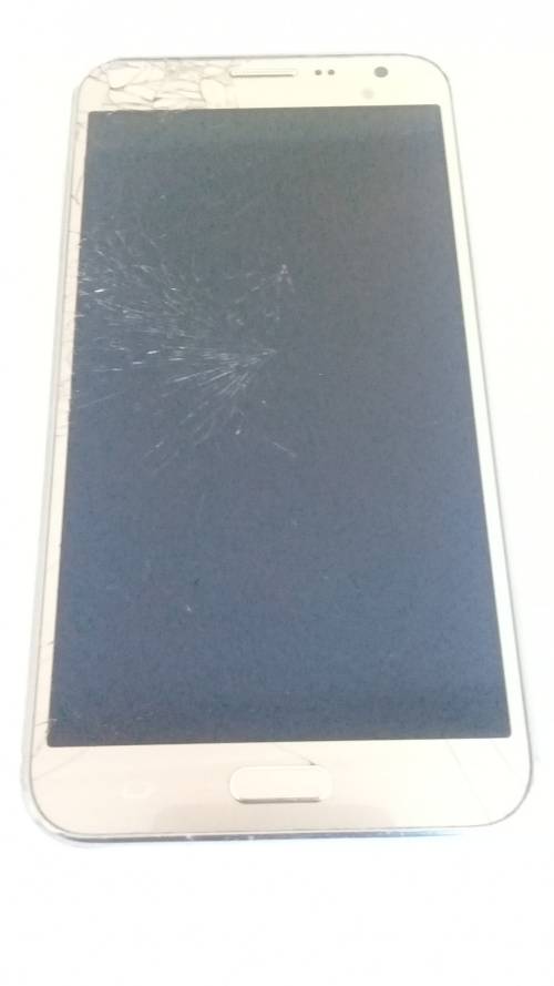 Galaxy J7 16GB - Cracked Screen