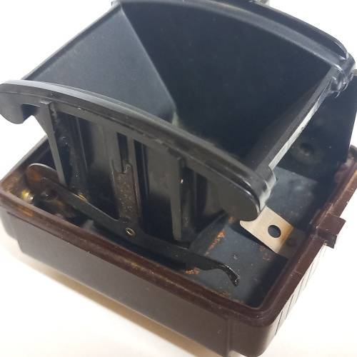 VINTAGE KODAK BROWNIE HOLIDAY FLASH CAMERA