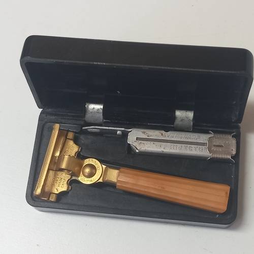 VINTAGE 1937 SCHICK INJECTOR RAZOR IN ORIGINAL CASE