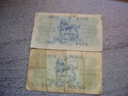 MH DE KOCK 1 POUND- AND 2 RAND BANKNOTES.BID PER 1 TO TAKE 2.