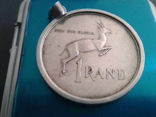 RARE SILVER 1966 RSA ENG. RAND 1 COIN WITH SILVER PENDANT ATTACHMENTS.FINE SILVER 14.5 GRAMS.