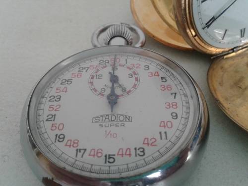 POCKET --AND STOP WATCH. UNTESTED.BID 1 TAKING BOTH.