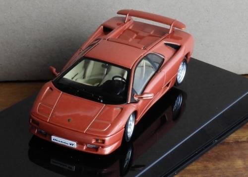 Lamborghini Diablo Coupe 1:43 AUTOart