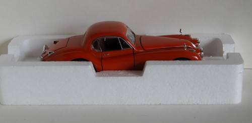 Jaguar XK120 (1949) 1:32 Signature Models