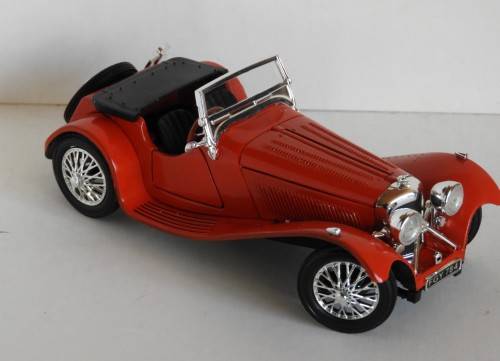 Jaguar SS 100  (1939) 1:32 Signature Models